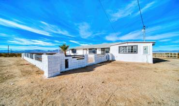 2250 W Laura Avenue, Ridgecrest, California 93555, 2 Bedrooms Bedrooms, ,2 BathroomsBathrooms,Residential,Buy,2250 W Laura Avenue,HD24244564