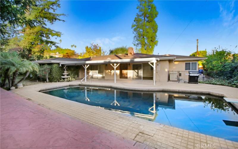 Serenity view of pool and private backyard