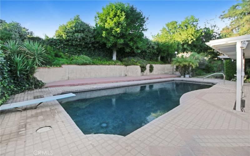 Gorgeous pool private backyard