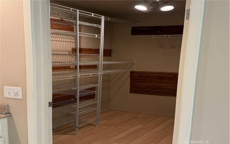 Main Bedroom Walk-in Closet