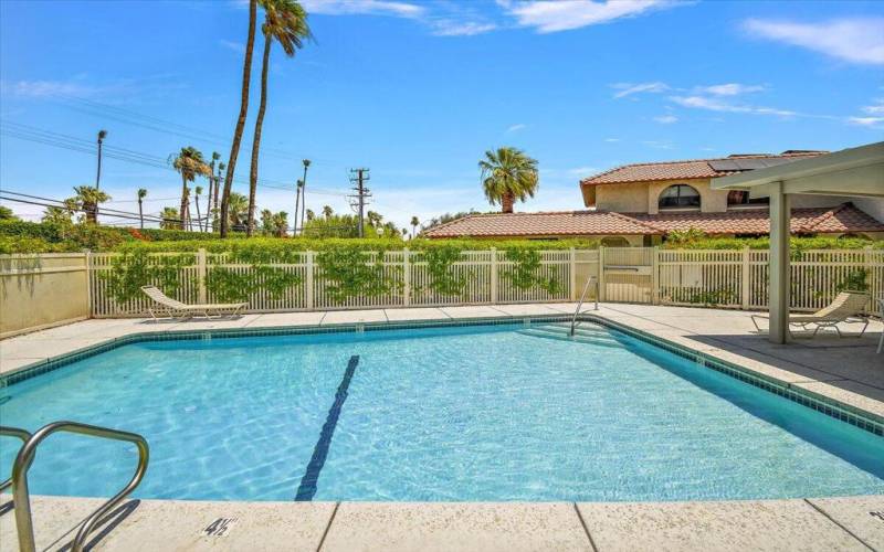 2074 N Mira Vista Pool