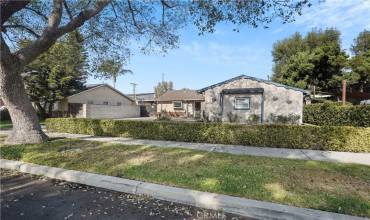 17449 Keswick Street, Northridge, California 91325, 3 Bedrooms Bedrooms, ,1 BathroomBathrooms,Residential,Buy,17449 Keswick Street,SR24242509