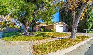 22397 Barbacoa Drive, Saugus, California 91350, 4 Bedrooms Bedrooms, ,2 BathroomsBathrooms,Residential,Buy,22397 Barbacoa Drive,SR24245200