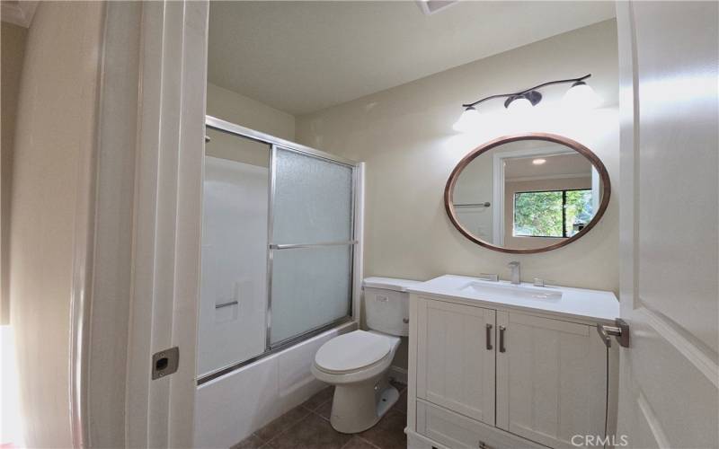 2nd bathroom