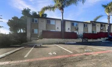 4398 Delta St 10, San Diego, California 92113, 2 Bedrooms Bedrooms, ,1 BathroomBathrooms,Residential,Buy,4398 Delta St 10,240028145SD