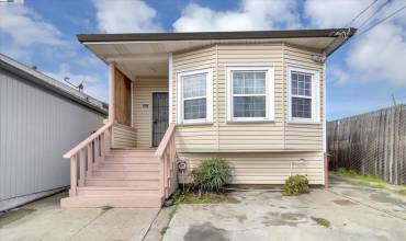 917 26Th Ave, Oakland, California 94601, 2 Bedrooms Bedrooms, ,1 BathroomBathrooms,Residential,Buy,917 26Th Ave,41080407