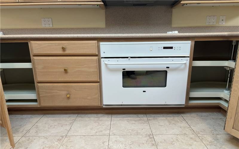 Pull out shelves complete this remodeled kitchen!