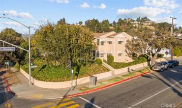 1305 East Glenoaks Boulevard D, Glendale, California 91206, 1 Bedroom Bedrooms, ,1 BathroomBathrooms,Residential Lease,Rent,1305 East Glenoaks Boulevard D,GD24242848