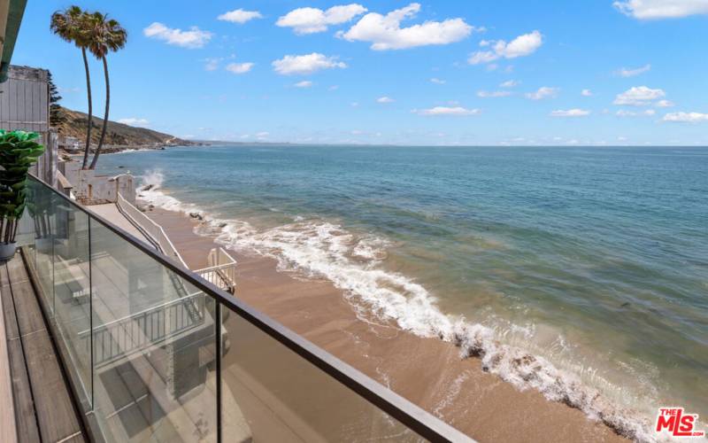 Balcony Lounge Area | Ocean Front