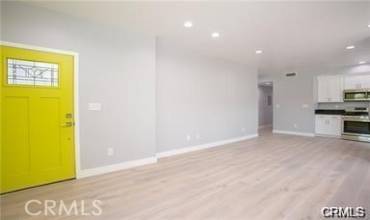 614 W 85th Street 1/2, Los Angeles, California 90044, 4 Bedrooms Bedrooms, ,2 BathroomsBathrooms,Residential Lease,Rent,614 W 85th Street 1/2,OC24246761