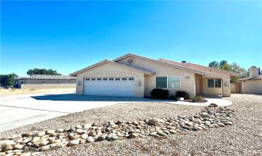 12975 Briarcliff Drive, Victorville, California 92395, 3 Bedrooms Bedrooms, ,2 BathroomsBathrooms,Residential Lease,Rent,12975 Briarcliff Drive,CV24246720