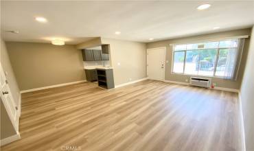 1120 N Laurel Avenue 4, West Hollywood, California 90046, 1 Bedroom Bedrooms, ,1 BathroomBathrooms,Residential Lease,Rent,1120 N Laurel Avenue 4,GD24246552