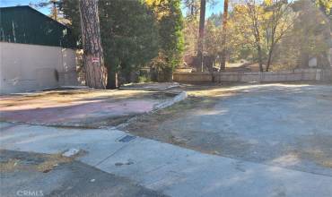 23807 Lake Drive, Crestline, California 92325, ,Land,Buy,23807 Lake Drive,DW24246977