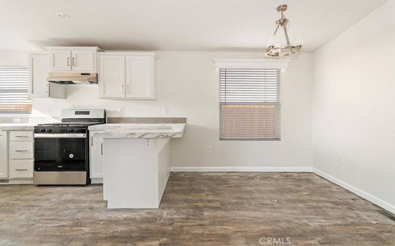 Dining room/Island View