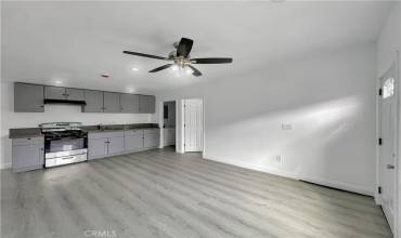 10407 3/4 S Hoover Street, Los Angeles, California 90044, 3 Bedrooms Bedrooms, ,1 BathroomBathrooms,Residential Lease,Rent,10407 3/4 S Hoover Street,SB24246075