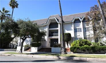 497 S El Molino Avenue 306, Pasadena, California 91101, 2 Bedrooms Bedrooms, ,2 BathroomsBathrooms,Residential Lease,Rent,497 S El Molino Avenue 306,AR24246127