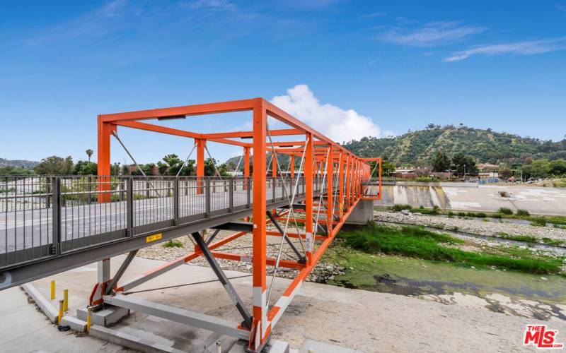 Cypress Park-Frogtown Pedestrian Bridge