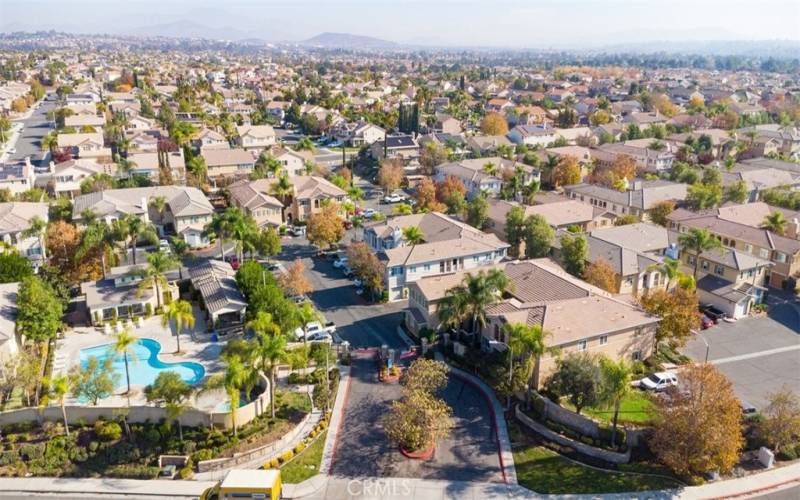 Build in 2004, the community is conveniently located next to the 215 and 15 freeway, making commuting a breeze.