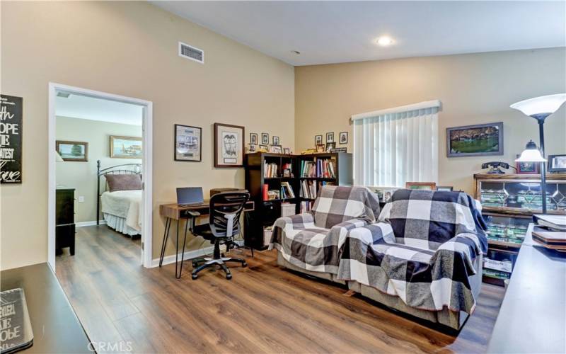 UPSTAIRS LOFT & BEDROOM