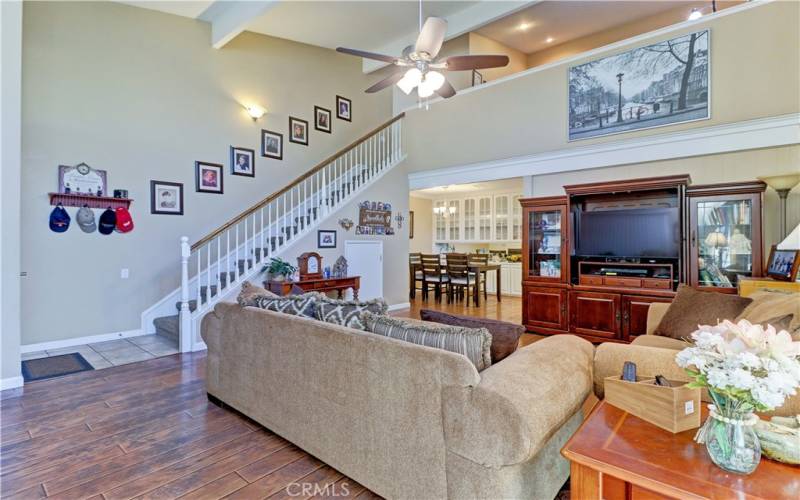 LIVING ROOM & STAIRCASE TO LOFT