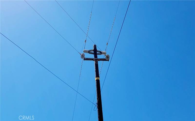 Hot electric pole