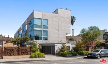 660 Rose Avenue 4, Venice, California 90291, 1 Bedroom Bedrooms, ,2 BathroomsBathrooms,Residential Lease,Rent,660 Rose Avenue 4,24470499