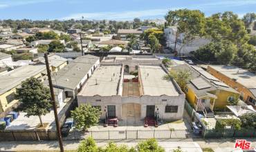 9916 Beach Street, Los Angeles, California 90002, 8 Bedrooms Bedrooms, ,Residential Income,Buy,9916 Beach Street,24471515