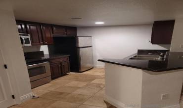 3925 Nobel Dr 25, San Diego, California 92122, 1 Bedroom Bedrooms, ,1 BathroomBathrooms,Residential Lease,Rent,3925 Nobel Dr 25,240028304SD