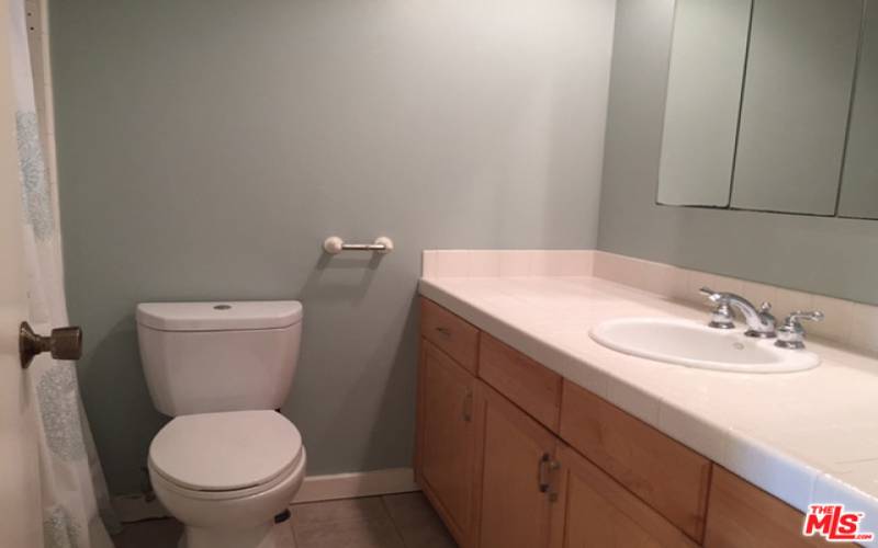 2nd Bathroom