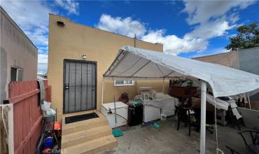 4701 1/2 E Compton Boulevard, Compton, California 90221, 1 Bedroom Bedrooms, ,1 BathroomBathrooms,Residential,Buy,4701 1/2 E Compton Boulevard,DW24244339