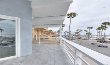 2206 W Oceanfront B, Newport Beach, California 92663, 3 Bedrooms Bedrooms, ,2 BathroomsBathrooms,Residential Lease,Rent,2206 W Oceanfront B,IG24248746