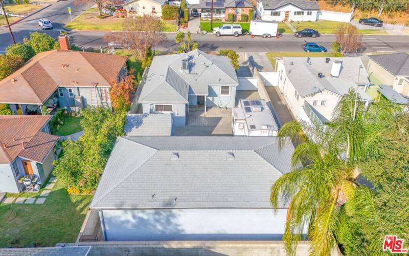 House, 3 car garage, built in shed