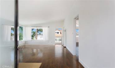 413 1/2 Dahlia Avenue, Corona Del Mar, California 92625, 1 Bedroom Bedrooms, ,1 BathroomBathrooms,Residential Lease,Rent,413 1/2 Dahlia Avenue,NP24248854