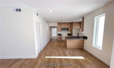 1644 5th Ave 1644 1/2, Los Angeles, California 90019, 2 Bedrooms Bedrooms, ,2 BathroomsBathrooms,Residential Lease,Rent,1644 5th Ave 1644 1/2,PW24248803