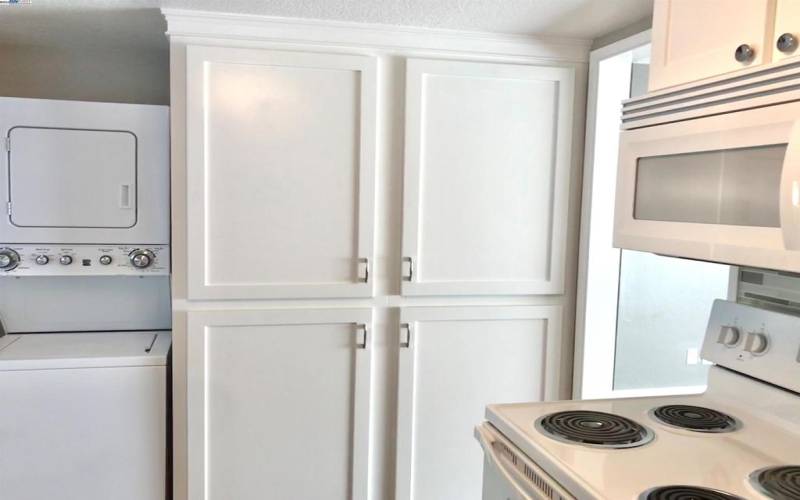 Washer dryer and refrigerator included