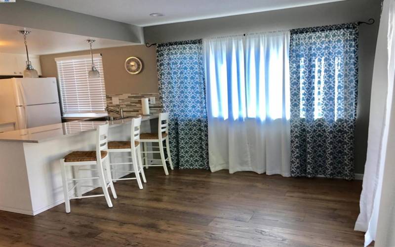 Kitchen combo dining area