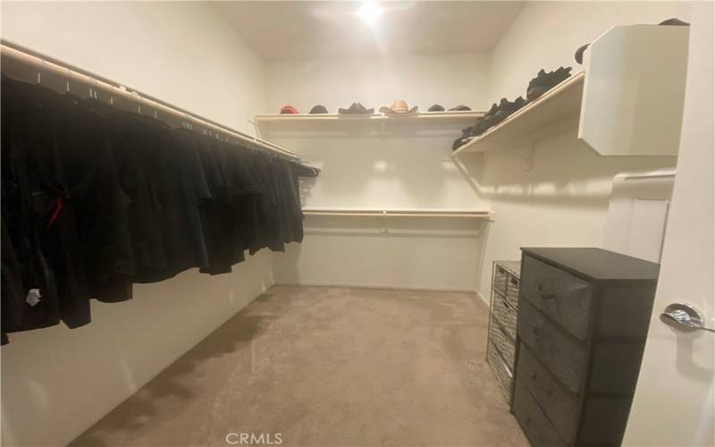 Master Bedroom 1, Spacious Walk in closet