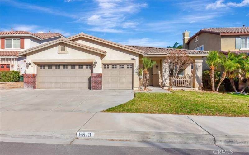 Fantastic one  story floor plan in a great neighborhood.