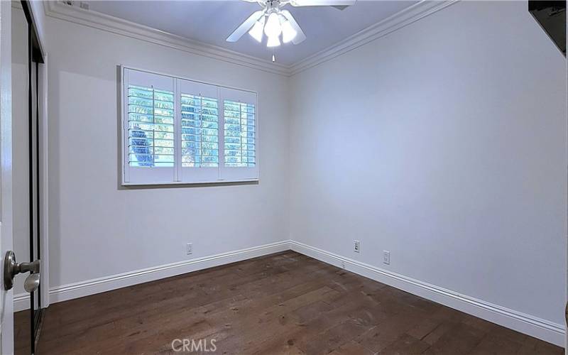 Mid bedroom