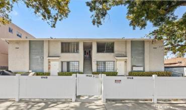 1948 Emerald St 3, San Diego, California 92109, 2 Bedrooms Bedrooms, ,2 BathroomsBathrooms,Residential Lease,Rent,1948 Emerald St 3,240028128SD