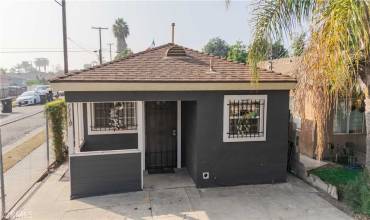 13519 S Willowbrook Avenue, Compton, California 90222, 2 Bedrooms Bedrooms, ,1 BathroomBathrooms,Residential,Buy,13519 S Willowbrook Avenue,MB24244654