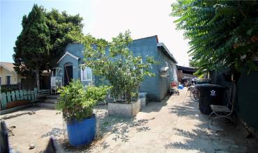 1124 E 76th Place, Los Angeles, California 90001, 3 Bedrooms Bedrooms, ,2 BathroomsBathrooms,Residential,Buy,1124 E 76th Place,DW24177202