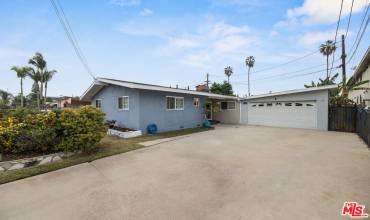 13603 Chadron Avenue, Hawthorne, California 90250, 3 Bedrooms Bedrooms, ,2 BathroomsBathrooms,Residential,Buy,13603 Chadron Avenue,24469707