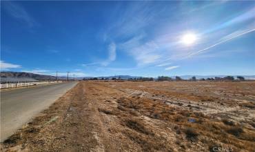 0 Navajo Road, Apple Valley, California 92307, ,Land,Buy,0 Navajo Road,HD24249239