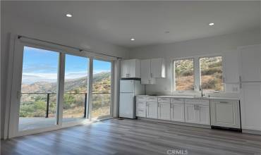 988 Alta Vista Road, Simi Valley, California 93063, 2 Bedrooms Bedrooms, ,2 BathroomsBathrooms,Residential Lease,Rent,988 Alta Vista Road,SR24249136