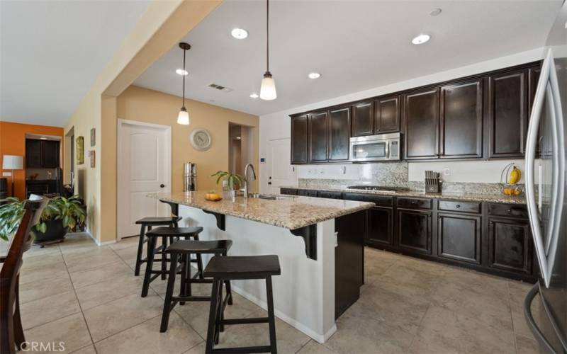 Chef’s kitchen center island