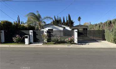 5527 Beckford Avenue, Tarzana, California 91356, 4 Bedrooms Bedrooms, ,3 BathroomsBathrooms,Residential Lease,Rent,5527 Beckford Avenue,SR24246788