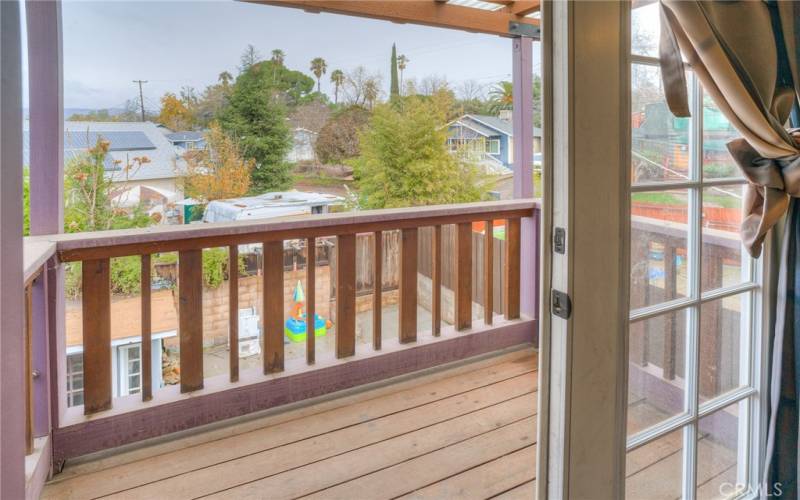 deck off upstairs bedroom