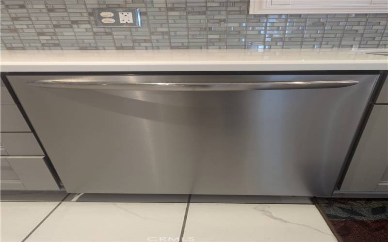 Top Control Dishwasher with Stainless Steel Tub