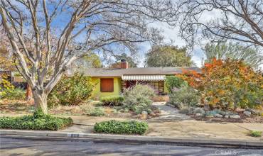 806 Berkeley Avenue, Claremont, California 91711, 2 Bedrooms Bedrooms, ,1 BathroomBathrooms,Residential,Buy,806 Berkeley Avenue,CV24245304